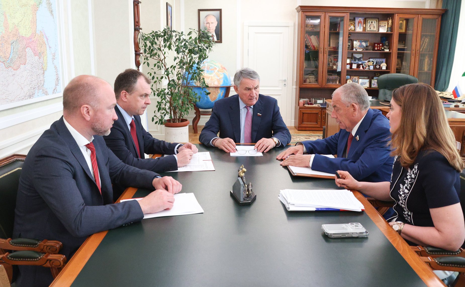 Рабочая встреча заместителя Председателя СФ Юрия Воробьева с Руководителем Федерального агентства по техническому регулированию и метрологии Антоном Шалаевым