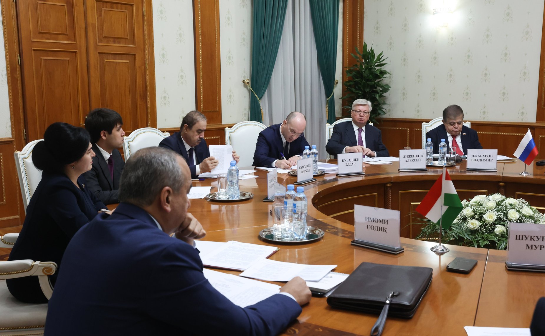 Круглый стол на тему «Региональная безопасность в Центральной Азии в контексте глобальной геополитической обстановки». В рамках VIII Межпарламентского форума «Россия — Таджикистан: потенциал межрегионального сотрудничества»