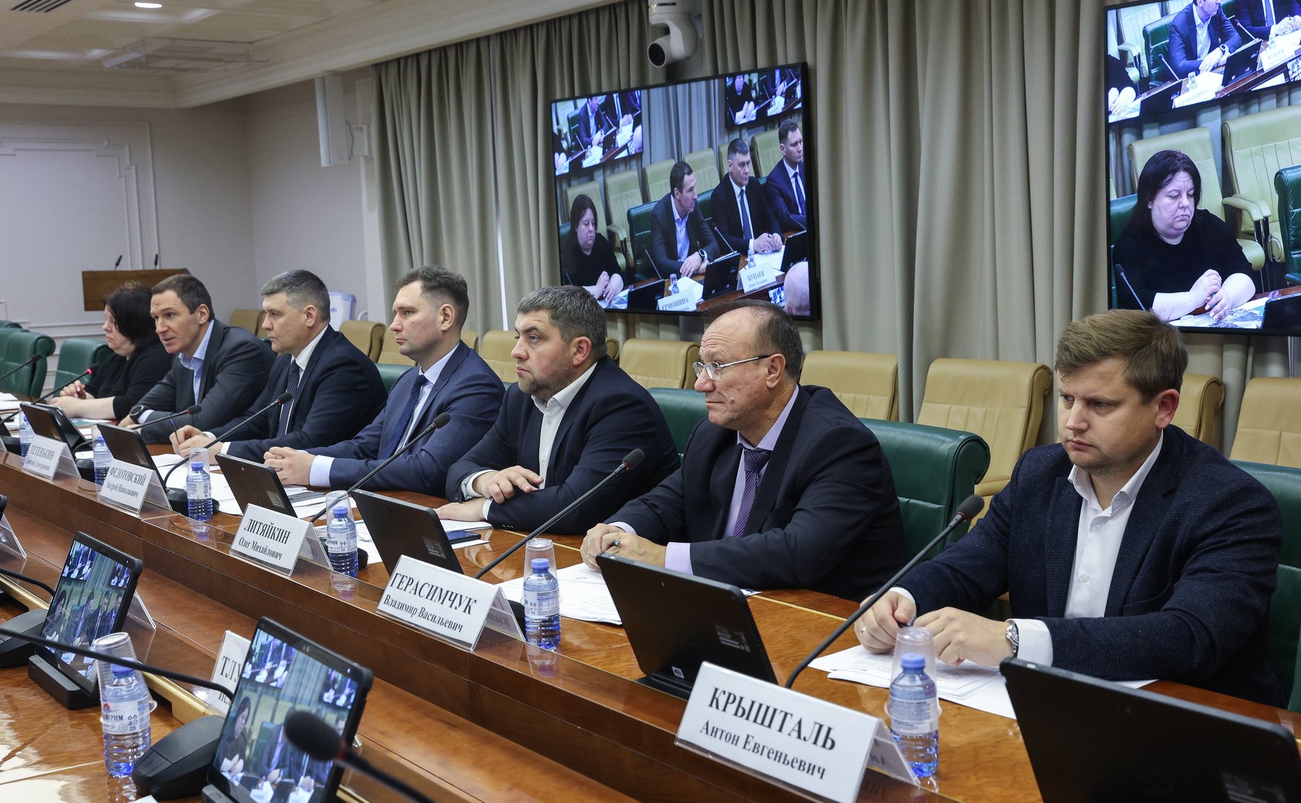 Круглый стол на тему «Новые подходы к экономике замкнутого цикла»