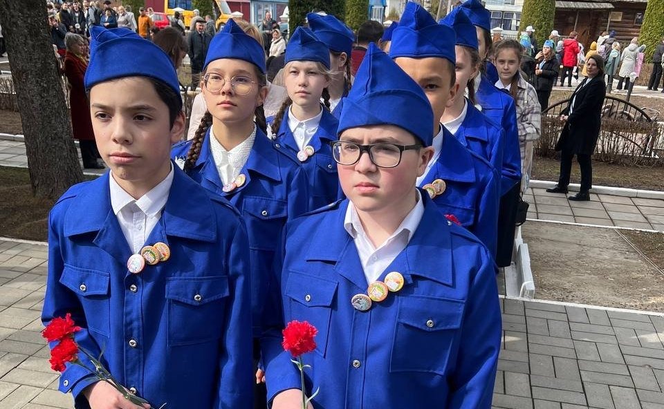 Николай Владимиров открыл митинг, посвященный памяти дважды Героя Советского Союза, летчика-космонавта СССР Андрияна Николаева