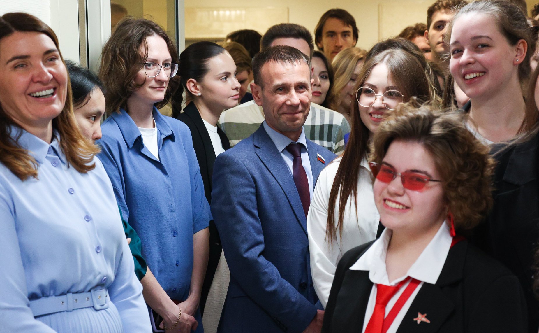 Открытие выставки «Новая реальность глазами юных строителей будущей России»