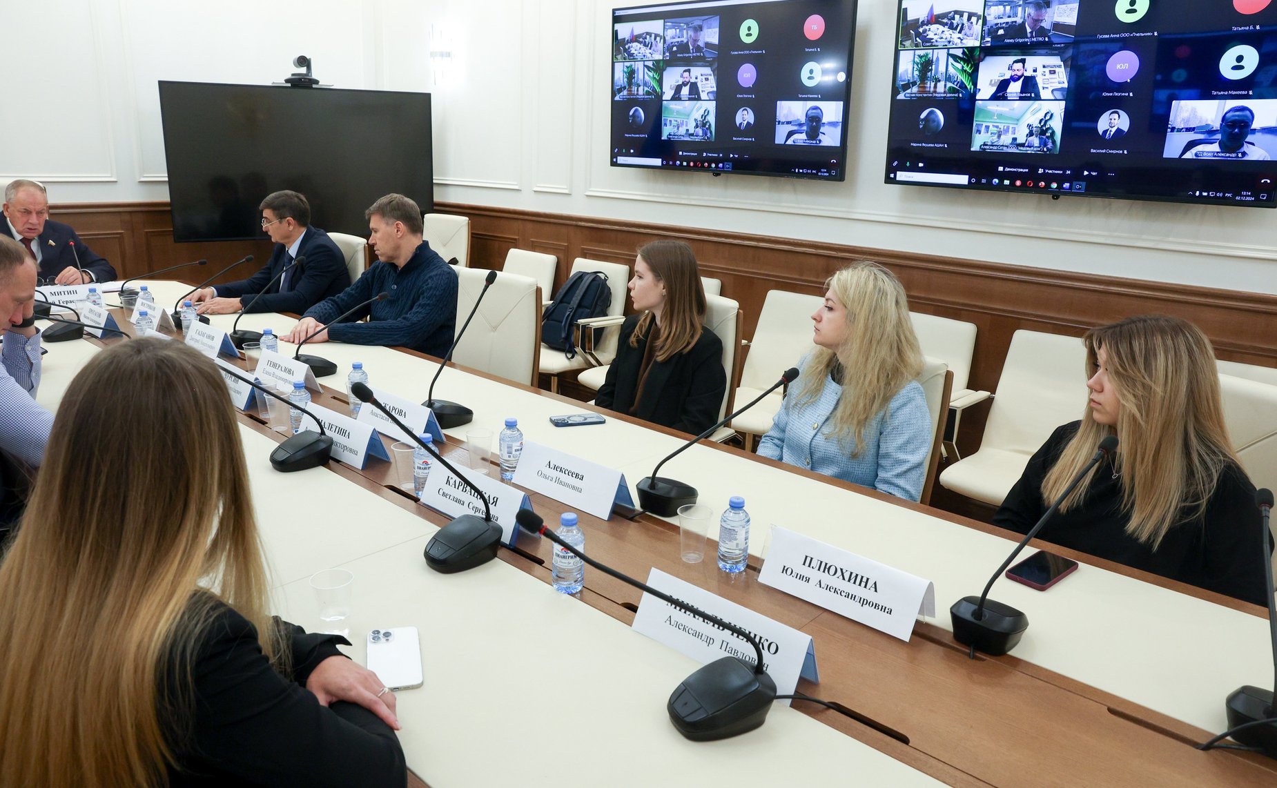 Совещание Комитета СФ по аграрно-продовольственной политике и природопользованию «Обеспечение качества меда на российском рынке»