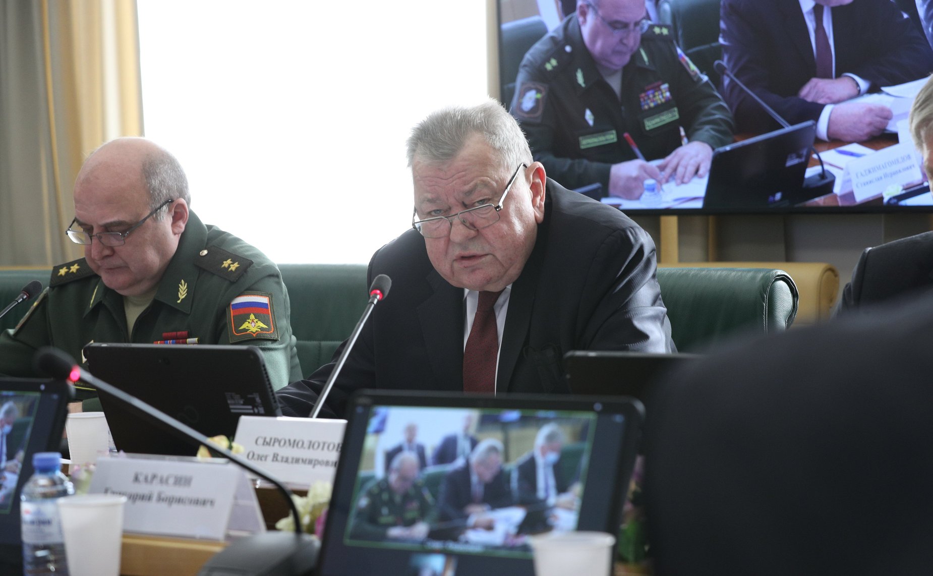 «Круглый стол» на тему «Международное сотрудничество в борьбе с глобальными вызовами и угрозами, включая кризис системы контроля над вооружениями»