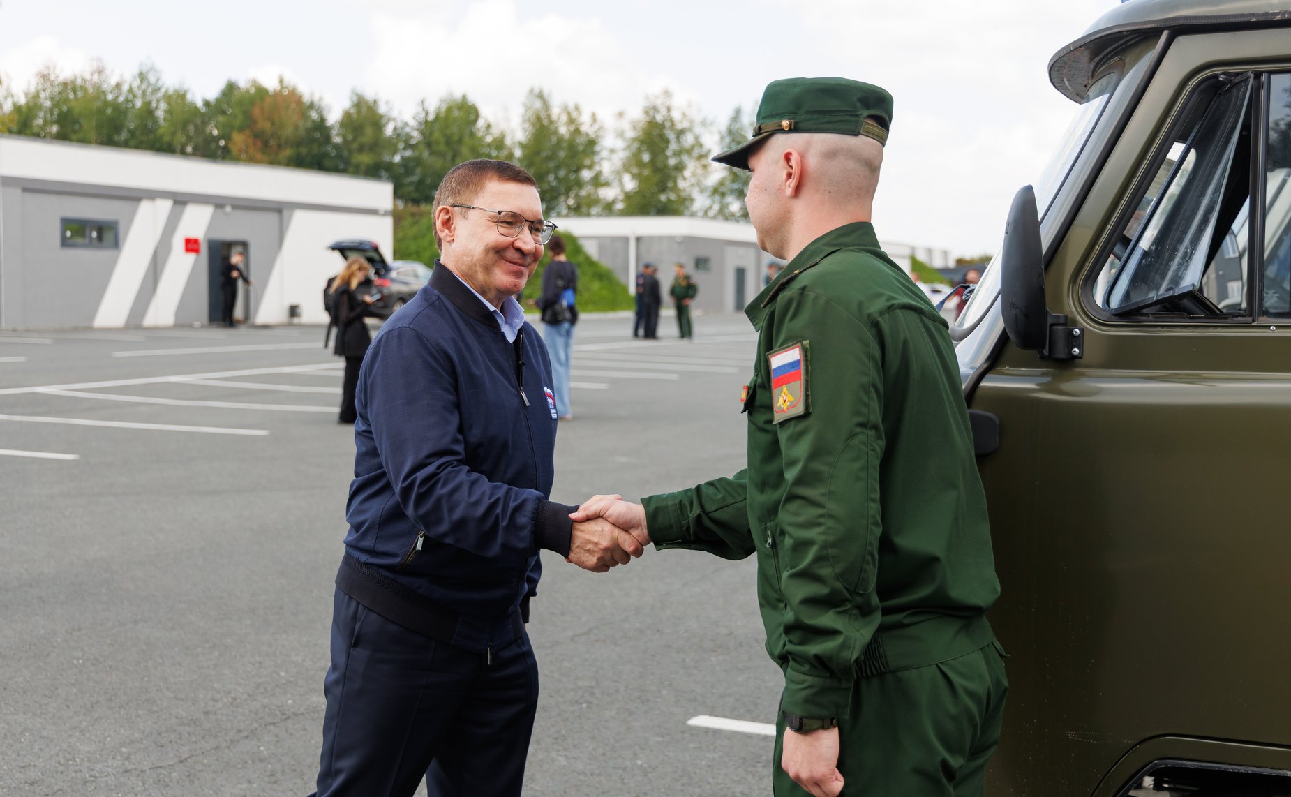 Первый заместитель Председателя Совета Федерации Владимир Якушев в ходе рабочей поездки в Свердловскую область принял участие в мероприятиях, направленных на поддержку участников специальной военной операции и развитие социальной инфраструктуры региона