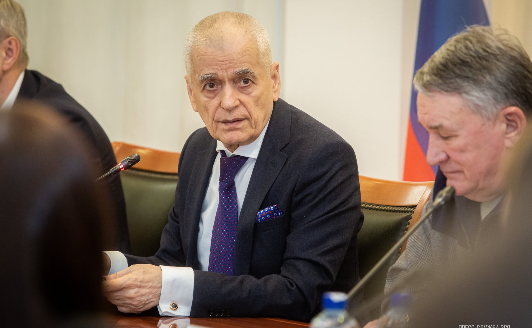 Юрий Воробьев принял участие в очередном заседании Дискуссионного клуба Молодежного парламента при Законодательном Собрании субъекта РФ