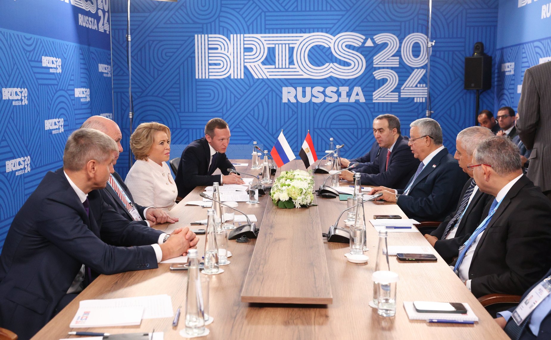 Валентина Матвиенко встретилась с Председателем Палаты депутатов Арабской Республики Египет Ханафи Гибали