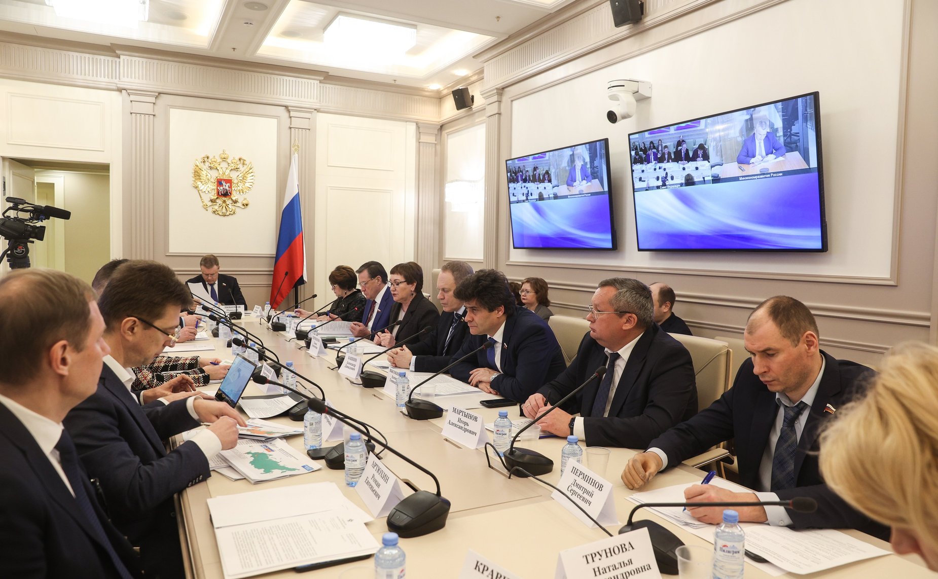 Заседание рабочей группы Комитета СФ по бюджету и финансовым рынкам по подготовке предложений по обеспечению сбалансированности бюджетов субъектов РФ с учетом их особенностей