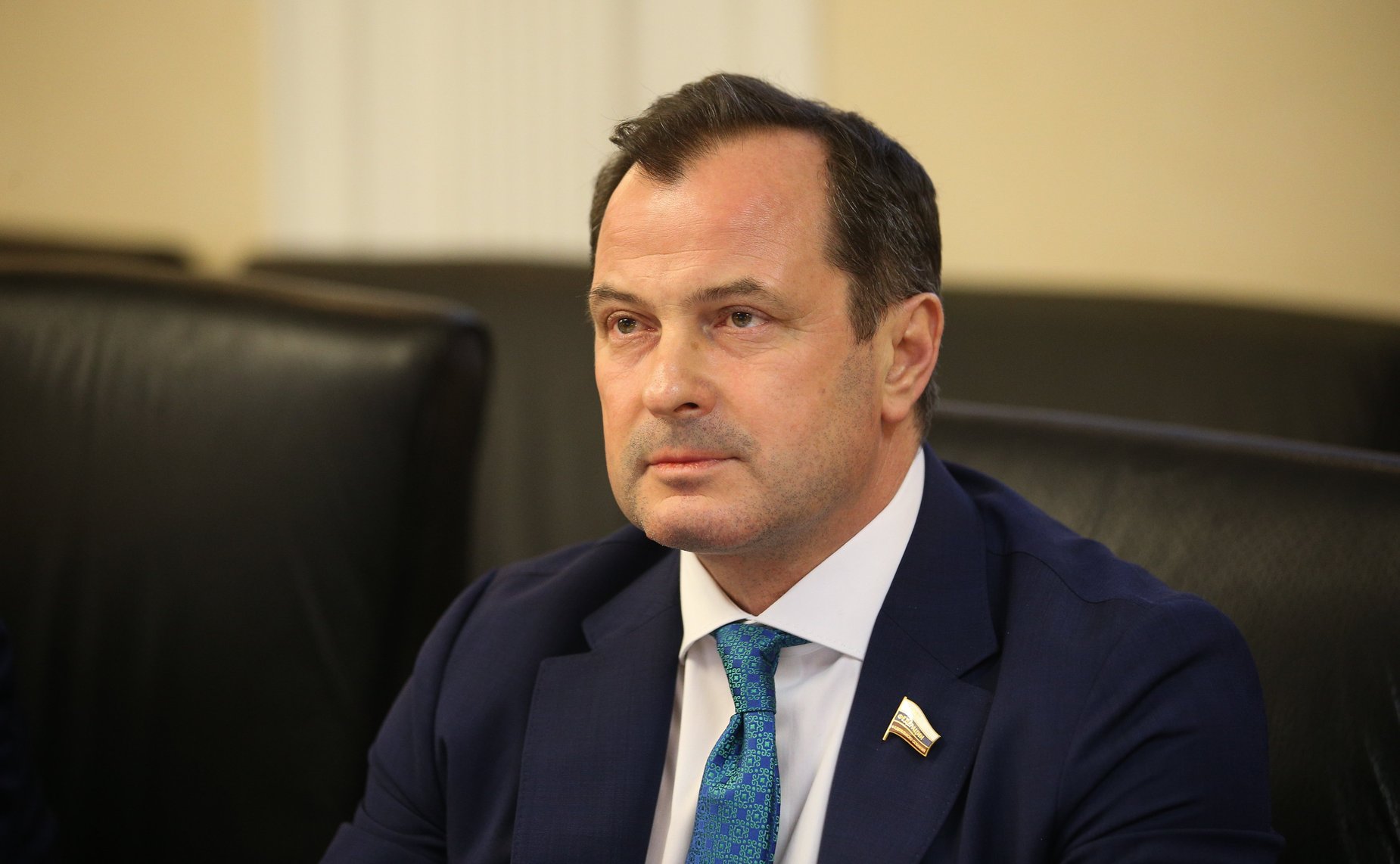 Юрий Федеров