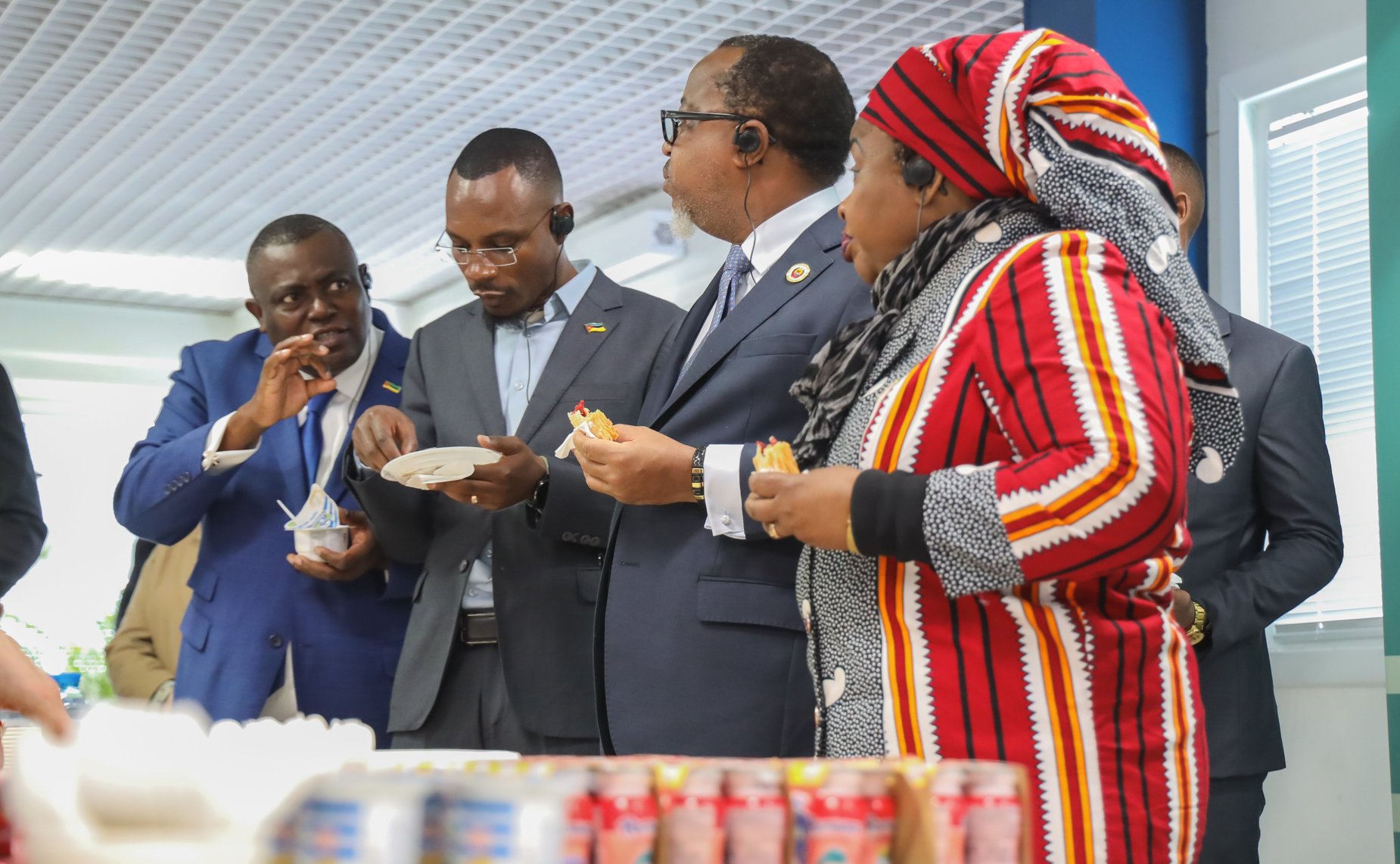 Делегация Республики Мозамбик во главе с Председателем Ассамблеи Маргаридой Адамужи Талапой посетила молочный комбинат «Чеховский» в Московской области