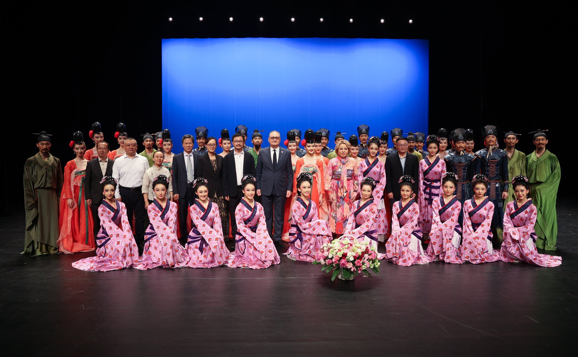 Посещение Председателем Совета Федерации Валентиной Матвиенко Пекинского института танцев