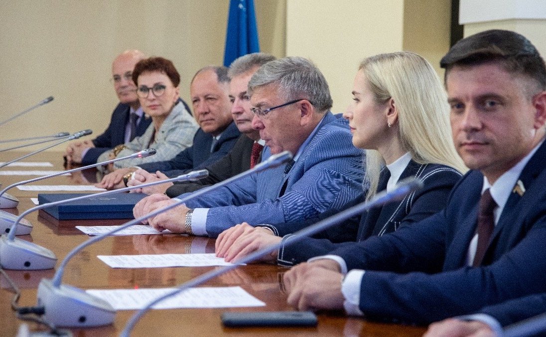 В Сахалинской области состоялось выездное совещание Комитета СФ по социальной политике