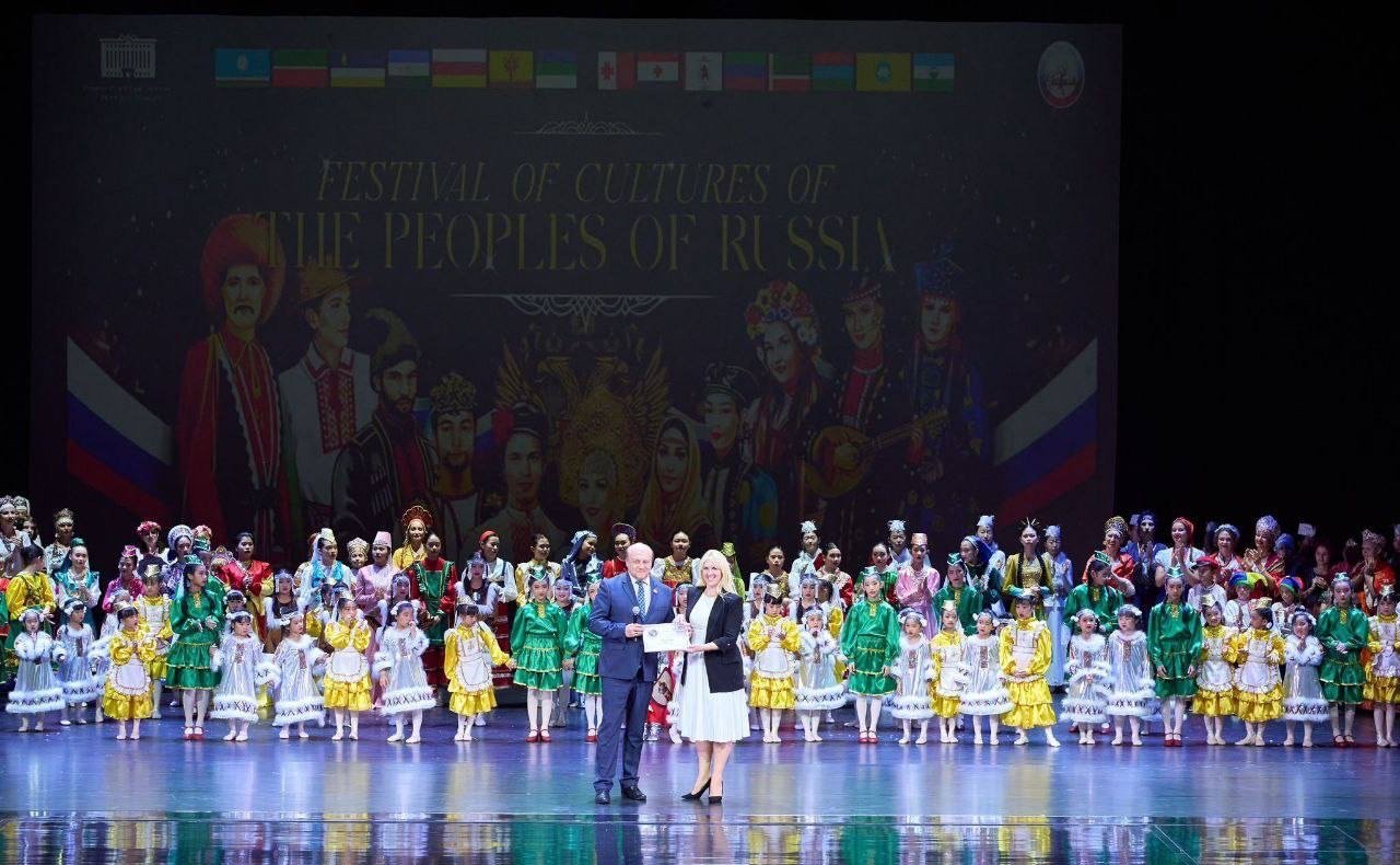 Впервые прошёл конкурс на Всемирную премию «Женщина русского мира»