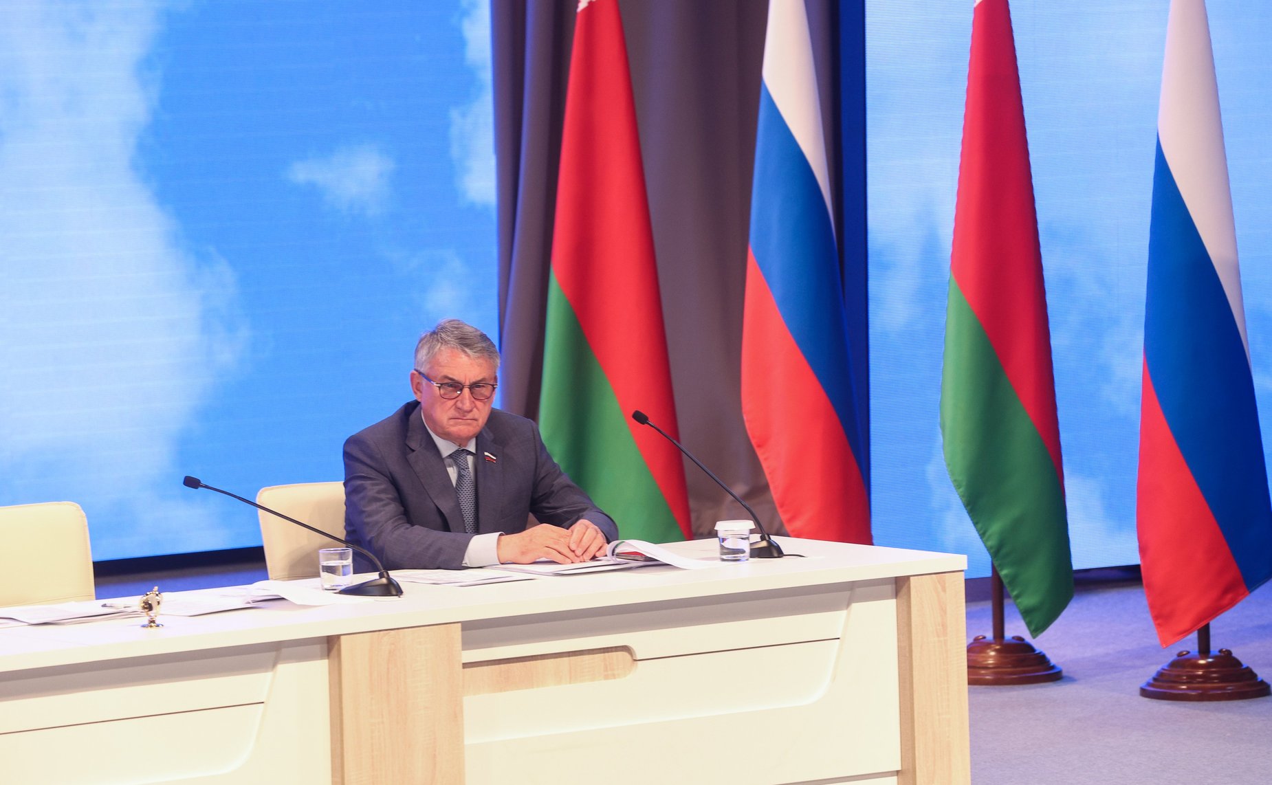 Пленарное заседание X Форума регионов России и Беларуси