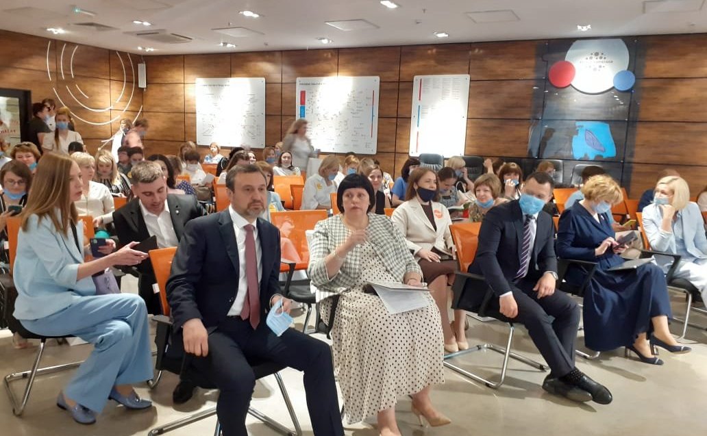 Елена Афанасьева провела в Оренбурге пленарное заседание женского бизнес-форума «Деловая весна»