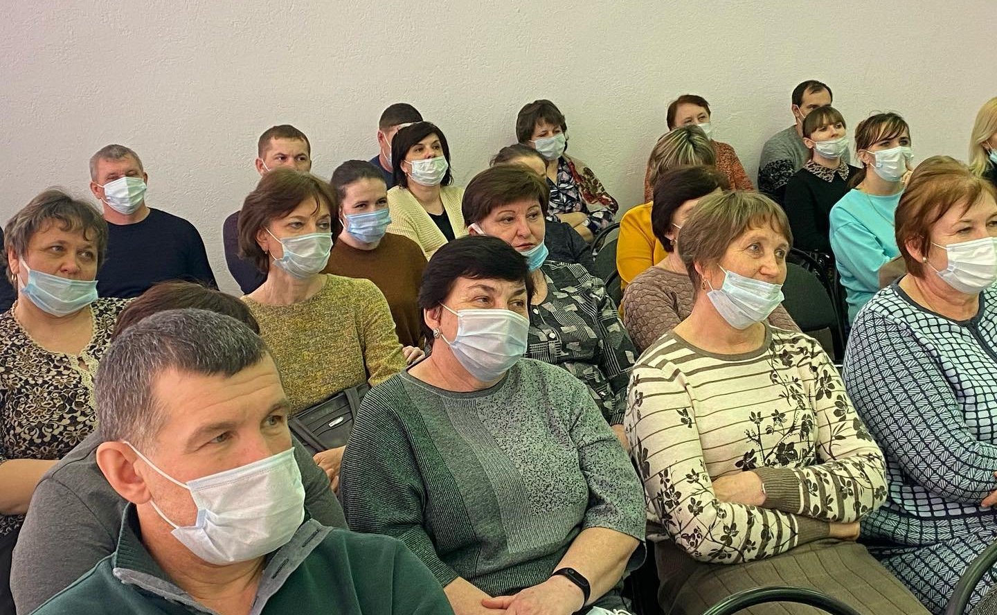 Олег Алексеев в ходе работы в регионе вместе с министром труда и социального развития Саратовской области Сергеем Егоровым осмотрели социальные объекты