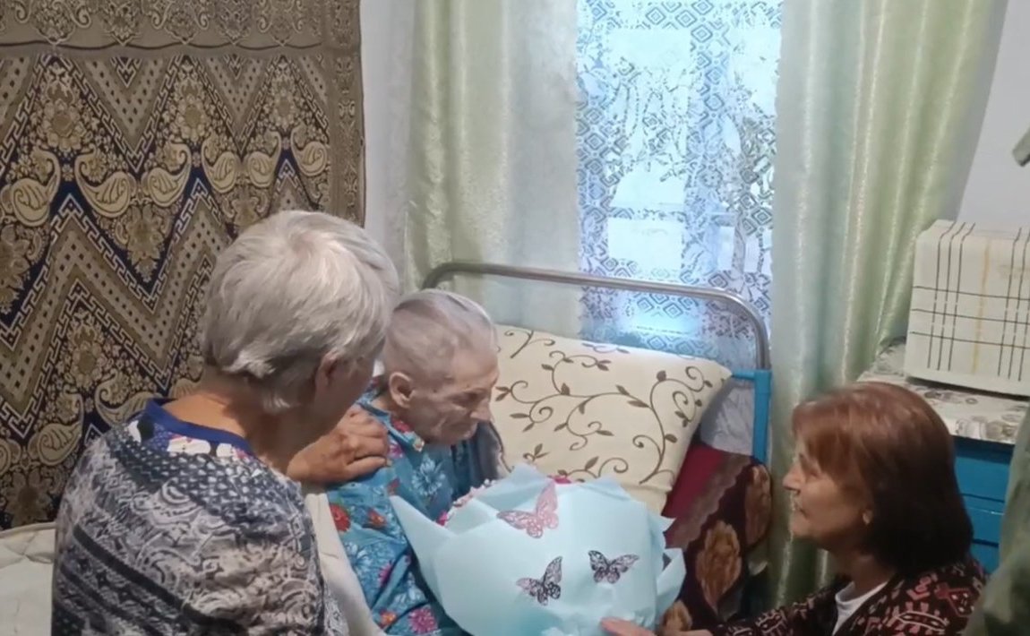 Игорь Кастюкевич поздравил долгожительницу Херсонской области с вековым юбилеем