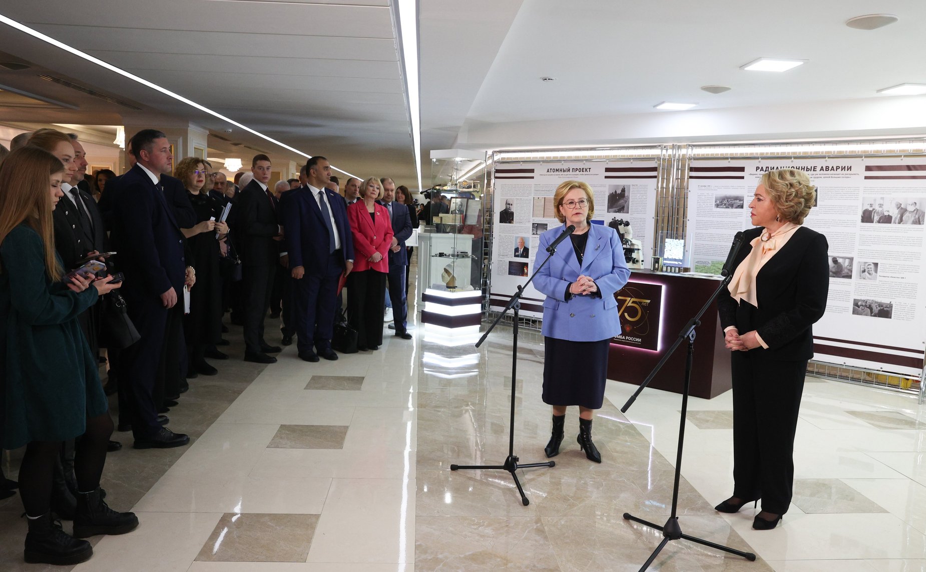 Валентина Матвиенко и Вероника Скворцова открыли выставку «ФМБА России: история, современность и будущее»