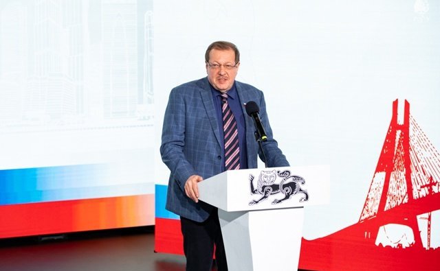 Александр Русаков