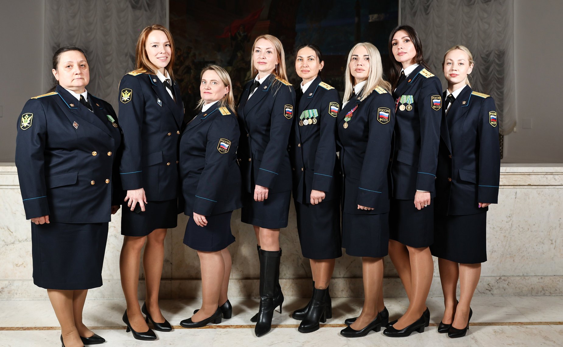 Заместитель Председателя Совета Федерации Инна Святенко приняла участие в церемонии награждения поисковиков, добровольцев и волонтеров, состоявшейся в Центральном академическом театре Российской Армии