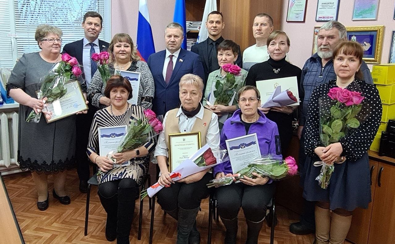 Денис Гусев посетил село Тельвиска Заполярного района