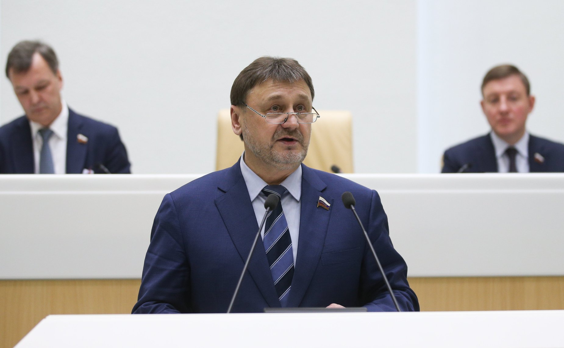 Владимир Лебедев