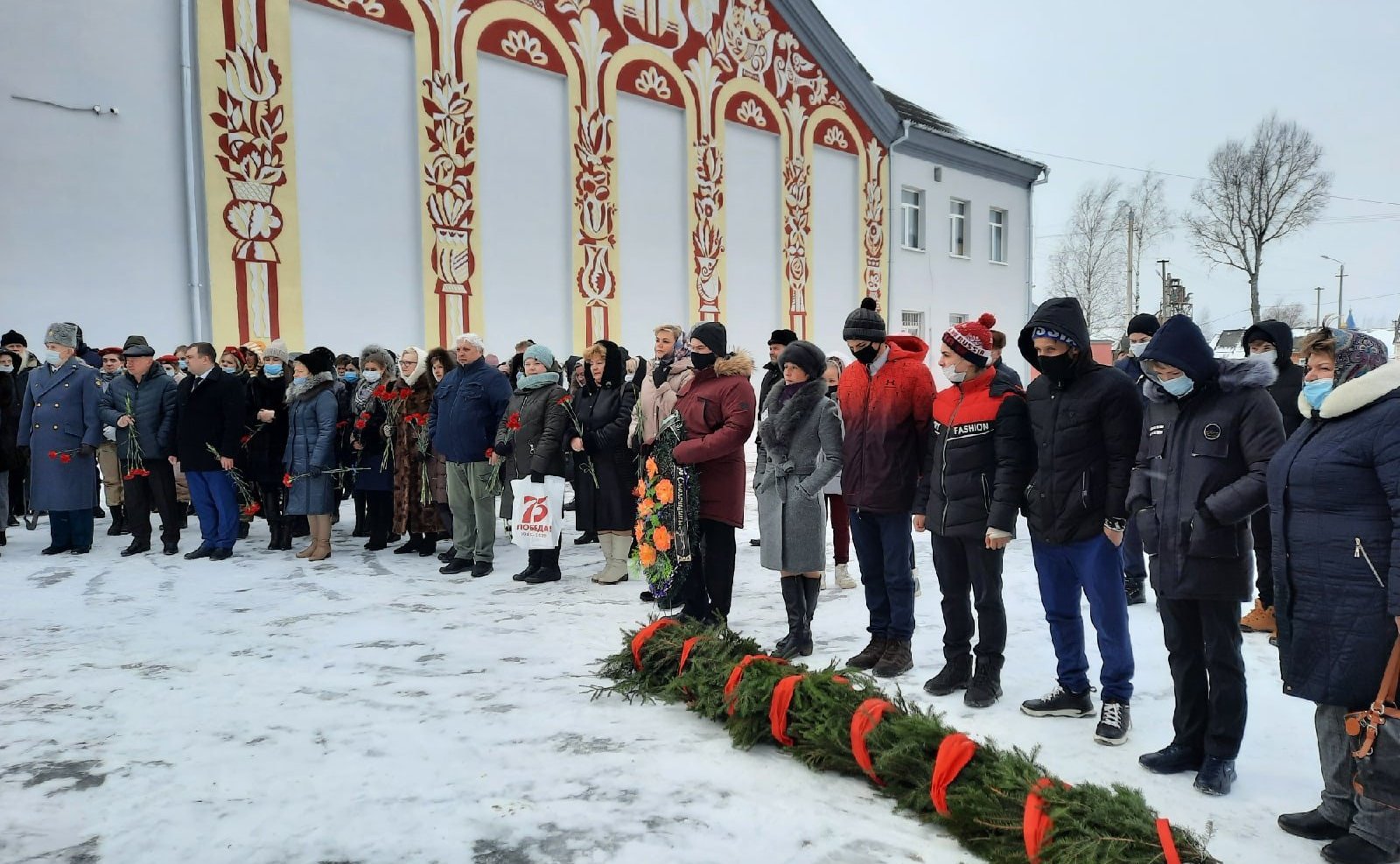 Нина Куликовских посетила Музей смоленской старины в средней школе № 3 поселка Верхнеднепровский Дорогобужского района