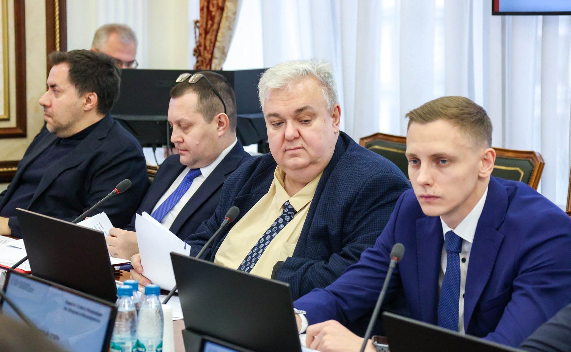 Круглый стол на тему «Развитие космической отрасли в целях обеспечения обороны и безопасности Российской Федерации: проблемы и пути решения»