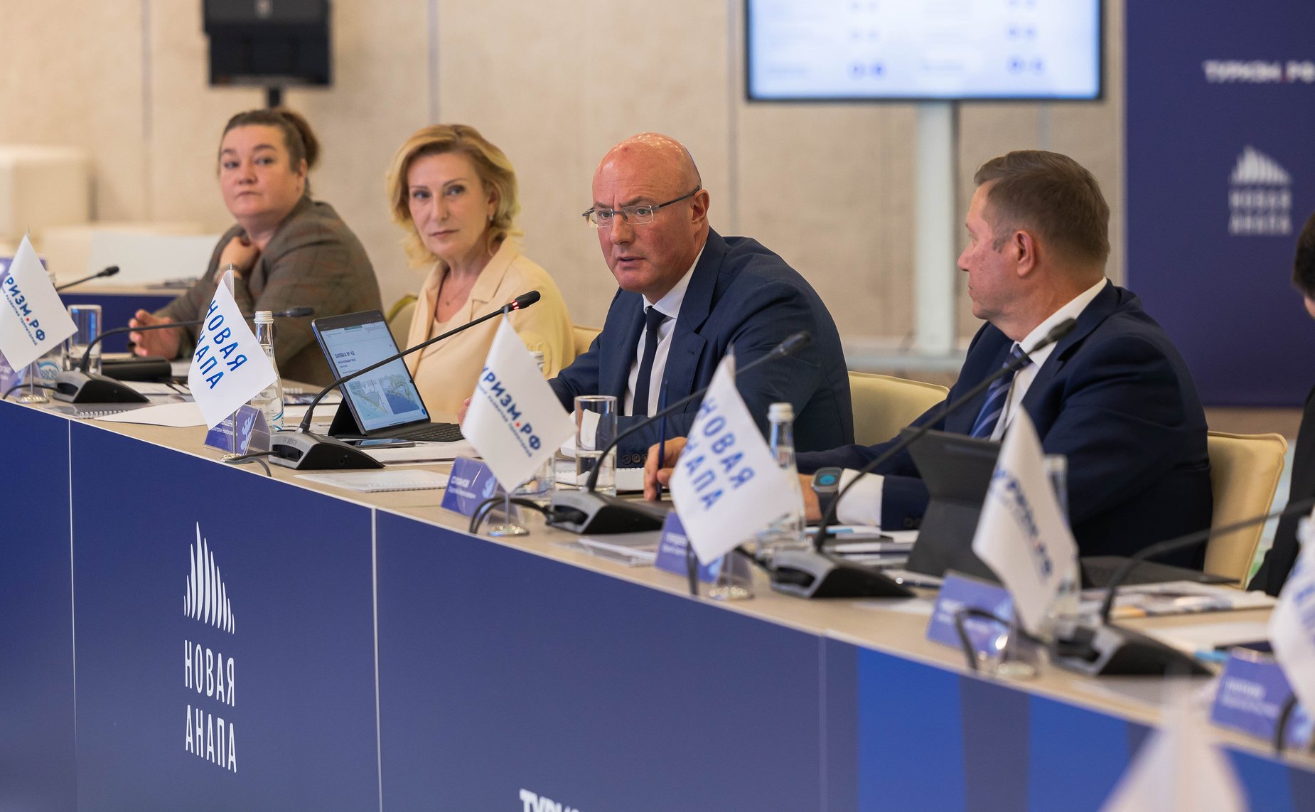 Инна Святенко приняла участие в заседании жюри первого этапа открытого Всероссийского конкурса с международным участием на разработку архитектурных, планировочных и градостроительных решений будущей туристской территории «Всероссийский пляжный семейный ку