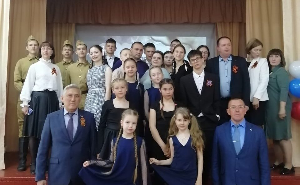 Юрий Валяев провел урок «Разговоры о важном», посвященный теме геноцида советского народа в период Великой Отечественной войны