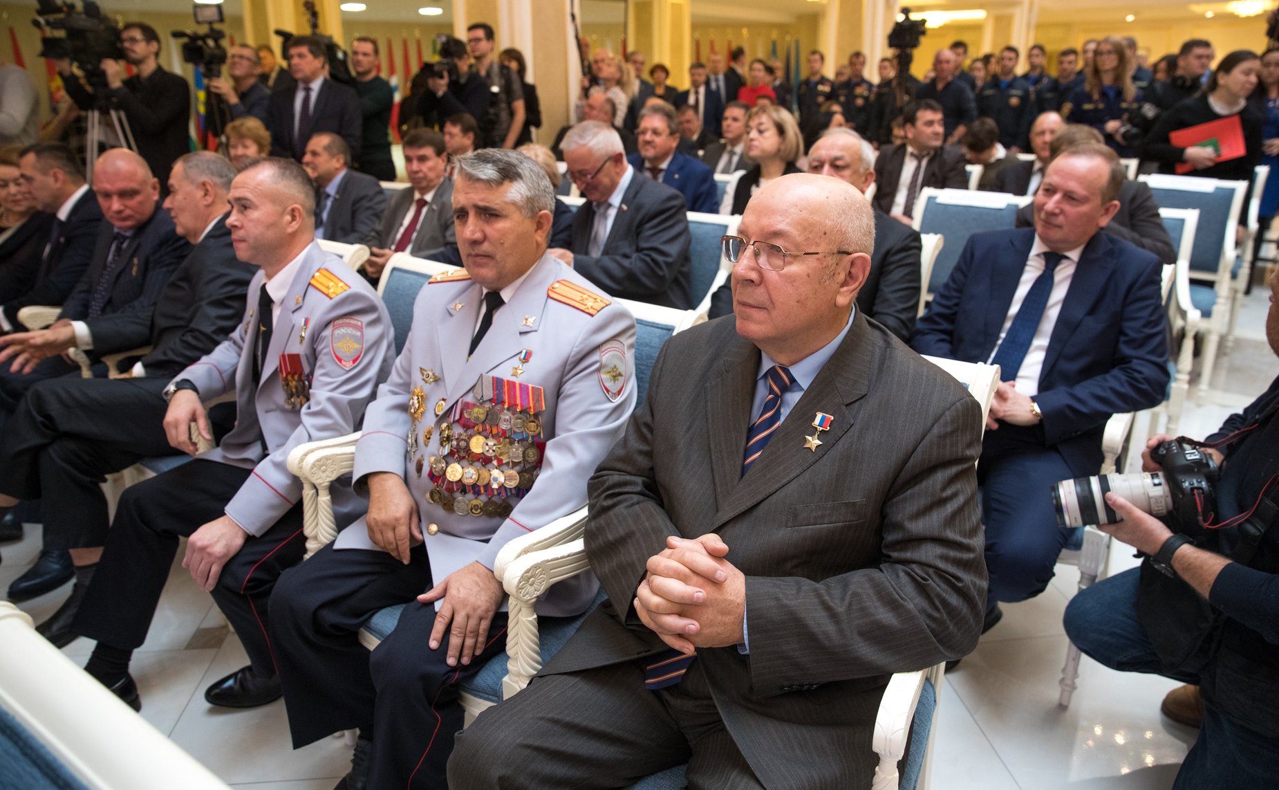 Торжественная церемония награждения и чествования детей и подростков, проявивших личное мужество в экстремальных ситуациях