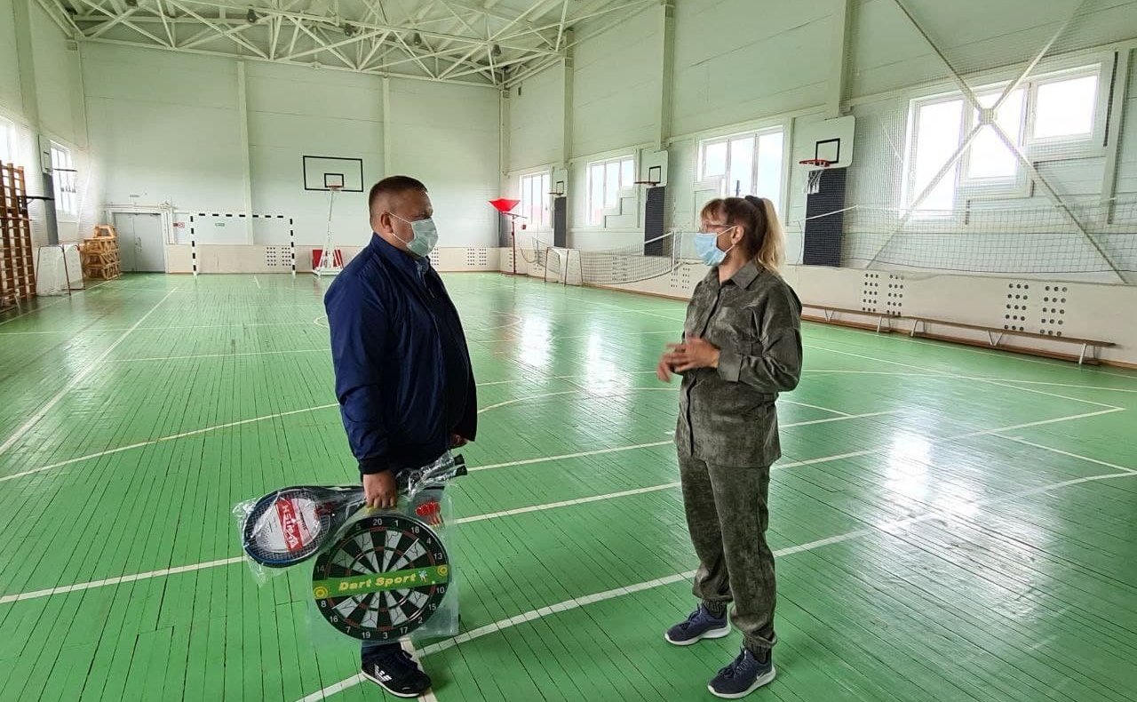 Денис Гусев в ходе работы в регионе осмотрел физкультурно-оздоровительный комплекс филиала спортивной школы олимпийского резерва «Труд»