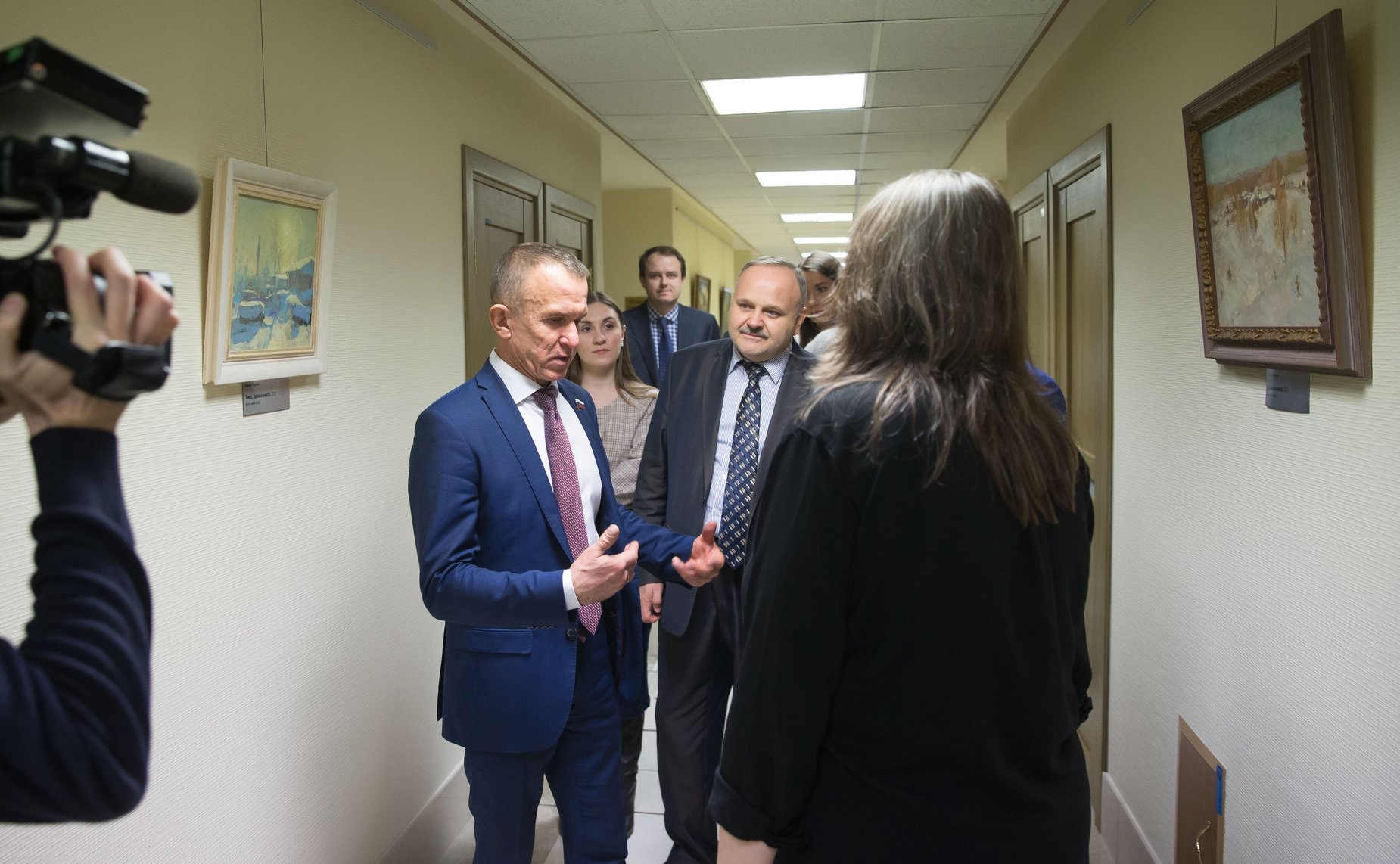 В. Кравченко открыл выставку томских художников в Совете Федерации