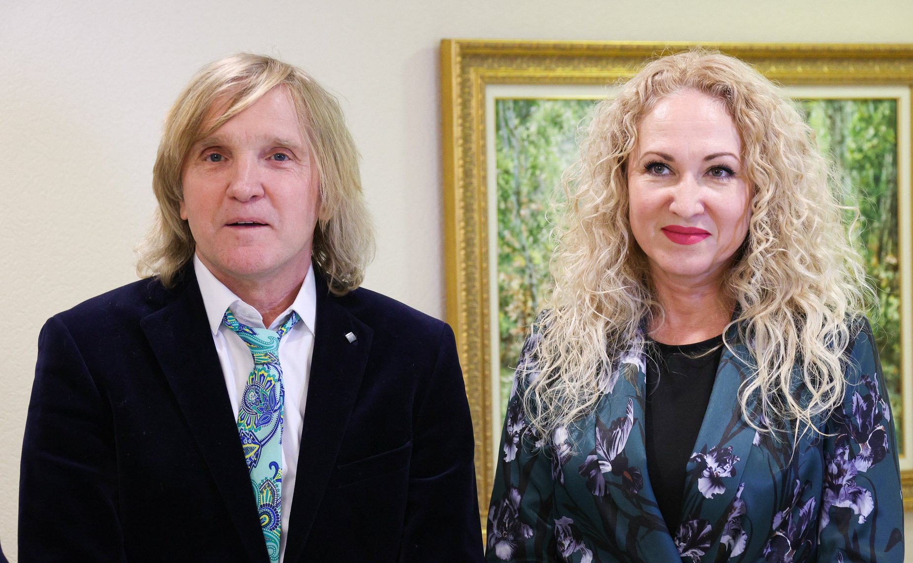 В Совете Федерации состоялось открытие выставки произведений живописи «Цветные письма в будущее»