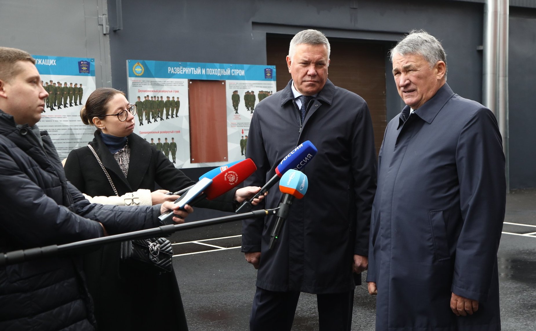 Заместитель Председателя СФ Юрий Воробьев и губернатором Вологодской области Олег Кувшинников приняли участие в торжественном открытии военного учебного центра