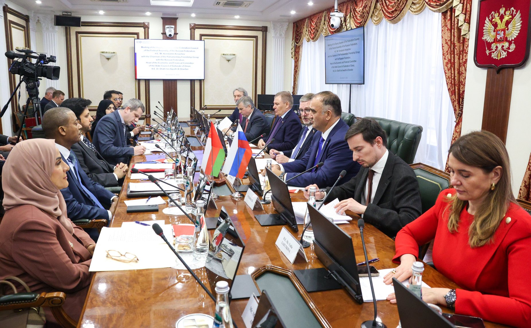 Встреча заместителя Председателя СФ Константина Косачева с руководителем группы по сотрудничеству с Российской Федерации, председателем Комитета по экономике и финансам Государственного совета Султаната Оман Зафером Аль Шанфари