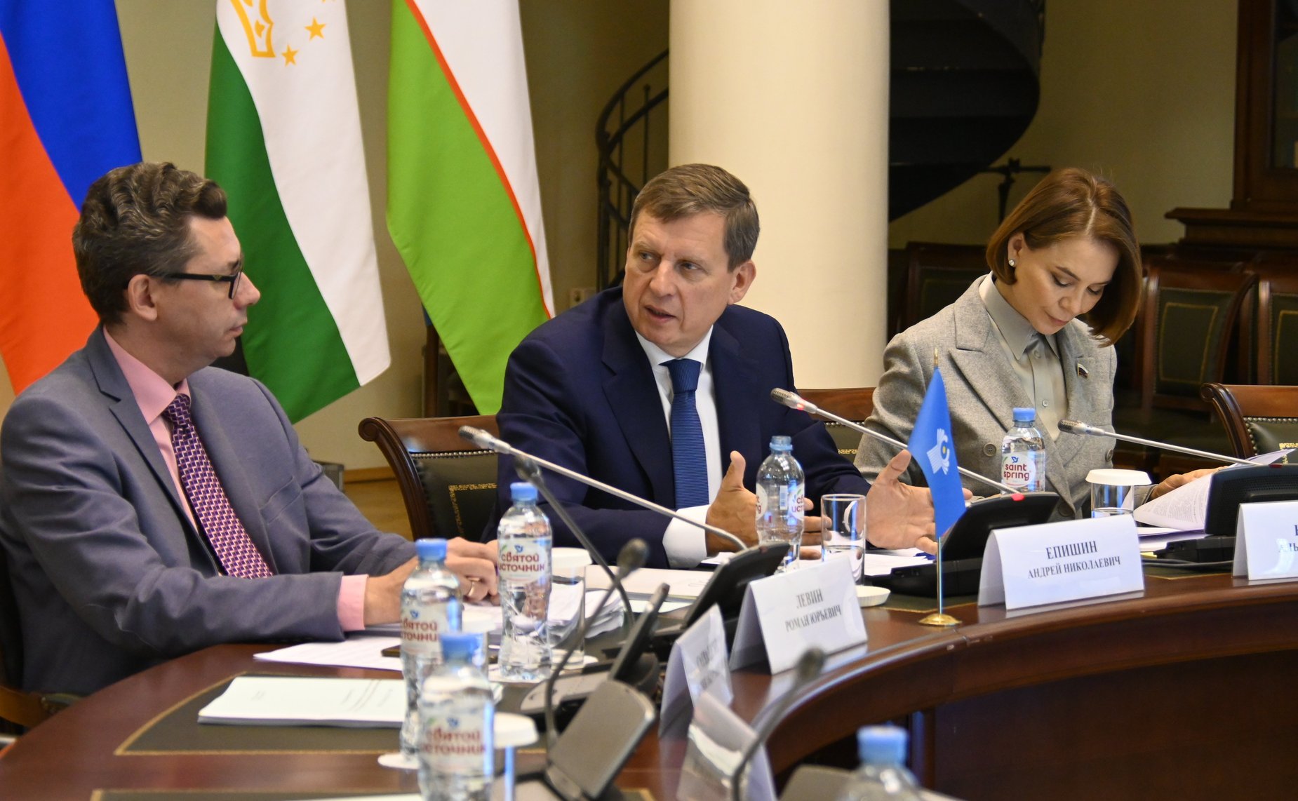 Заседание рабочей группы по разработке проекта модельного закона «О платформенной занятости»