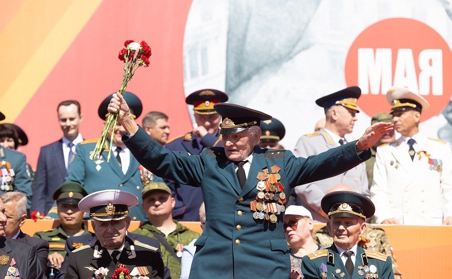 Николай Семисотов принял участие в торжественных мероприятиях в день 80-летия Великой Победы в городе-герое Сталинграде