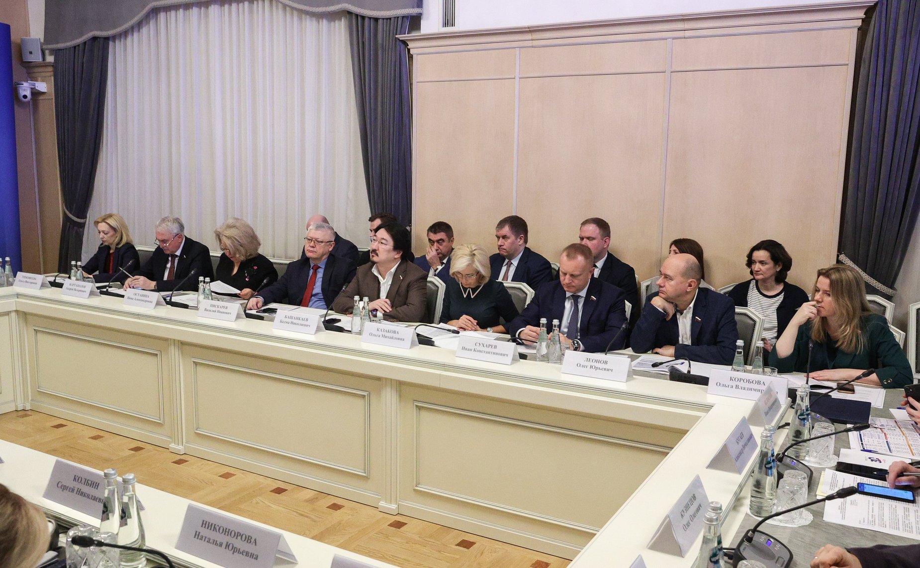 Заседание Парламентской комиссии по расследованию преступных действий в отношении несовершеннолетних со стороны киевского режима