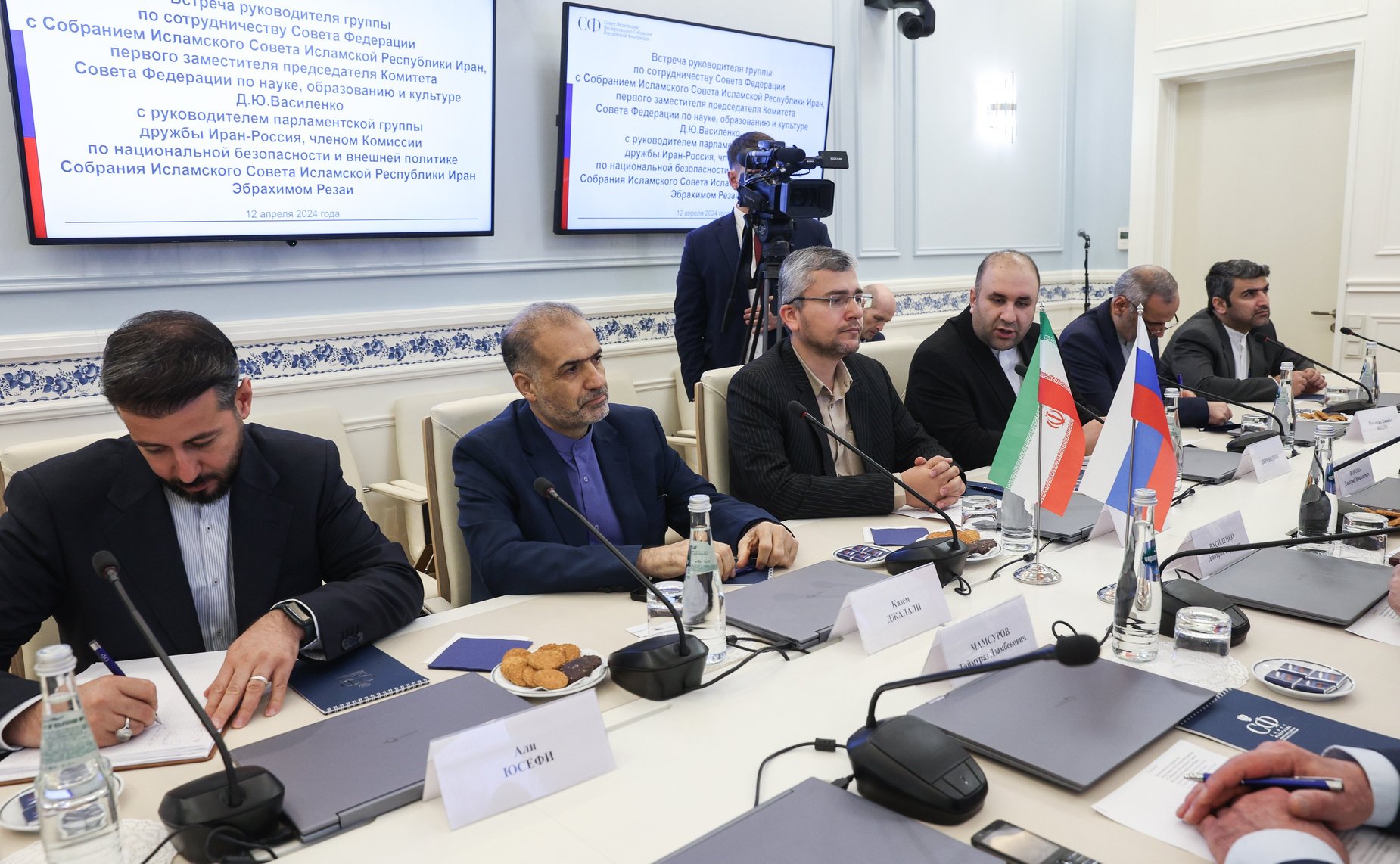 Дмитрий Василенко провел встречу с руководителем парламентской группы дружбы Иран — Россия, членом Комиссии по национальной безопасности и внешней политике Собрания Исламского Совета Ирана Эбрахимом Резаи