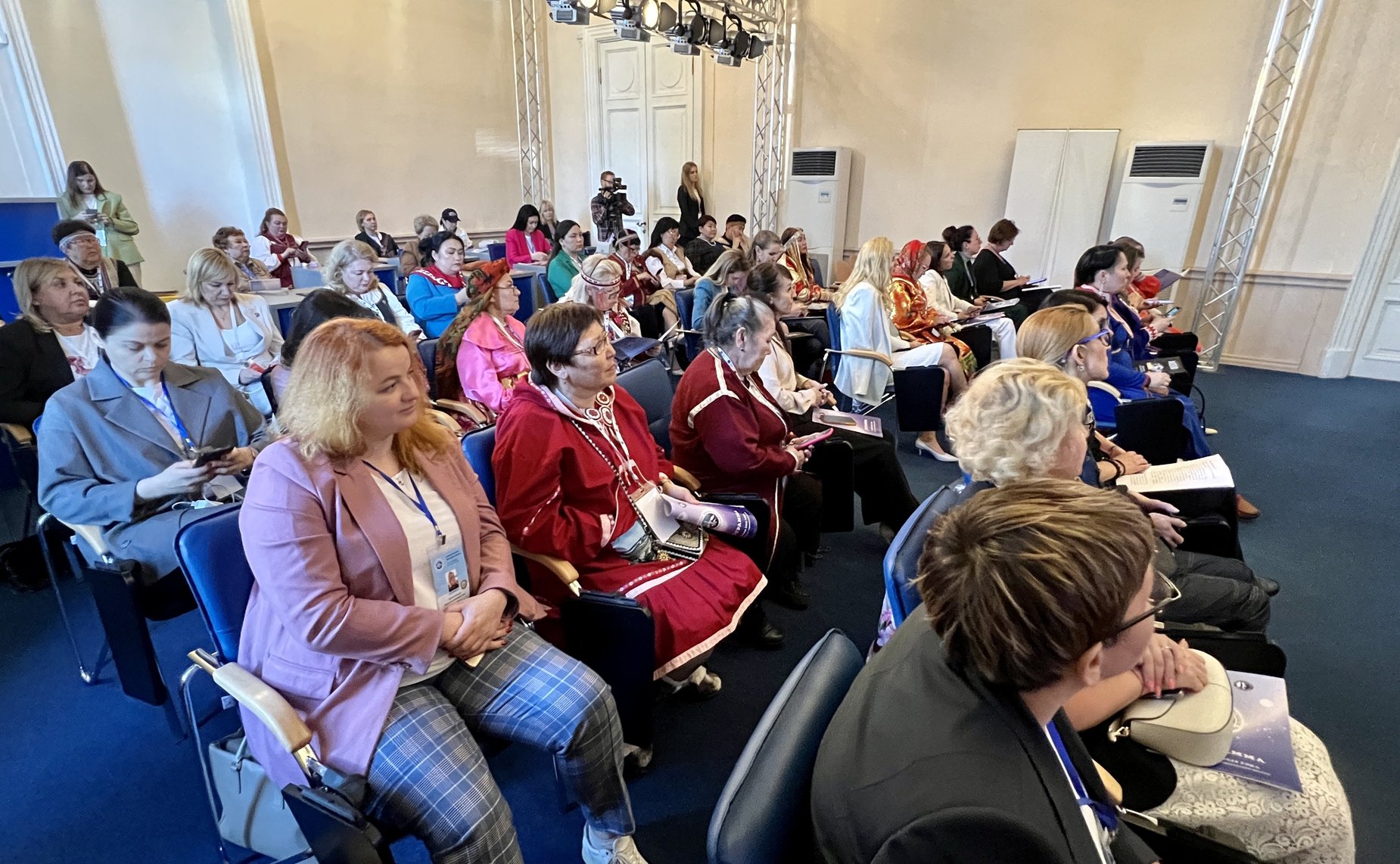 Татьяна Сахарова провела тематическую сессию в рамках Первого форума женщин Севера, Сибири и Дальнего Востока