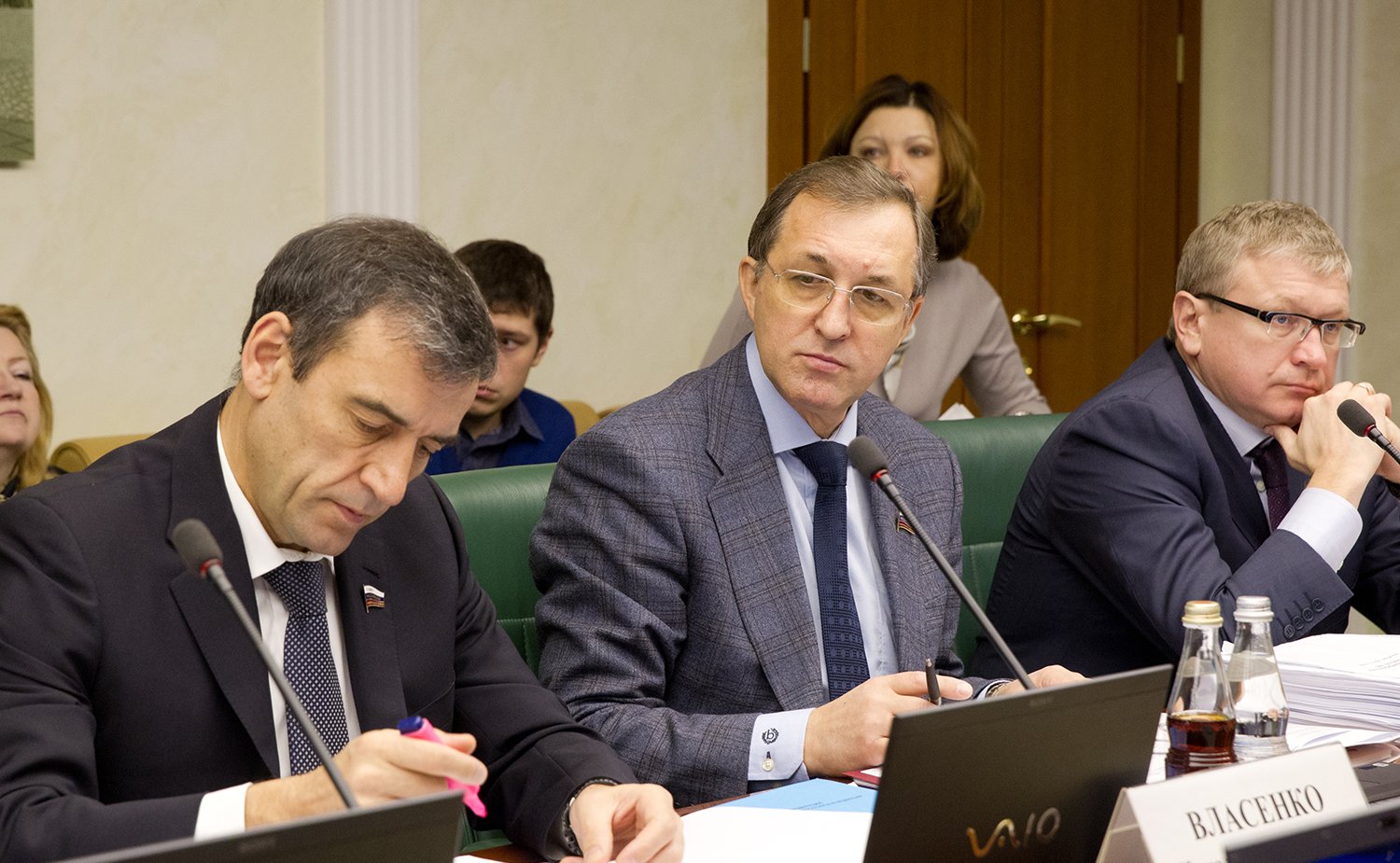 17-12 Комитет по экономической политике 3