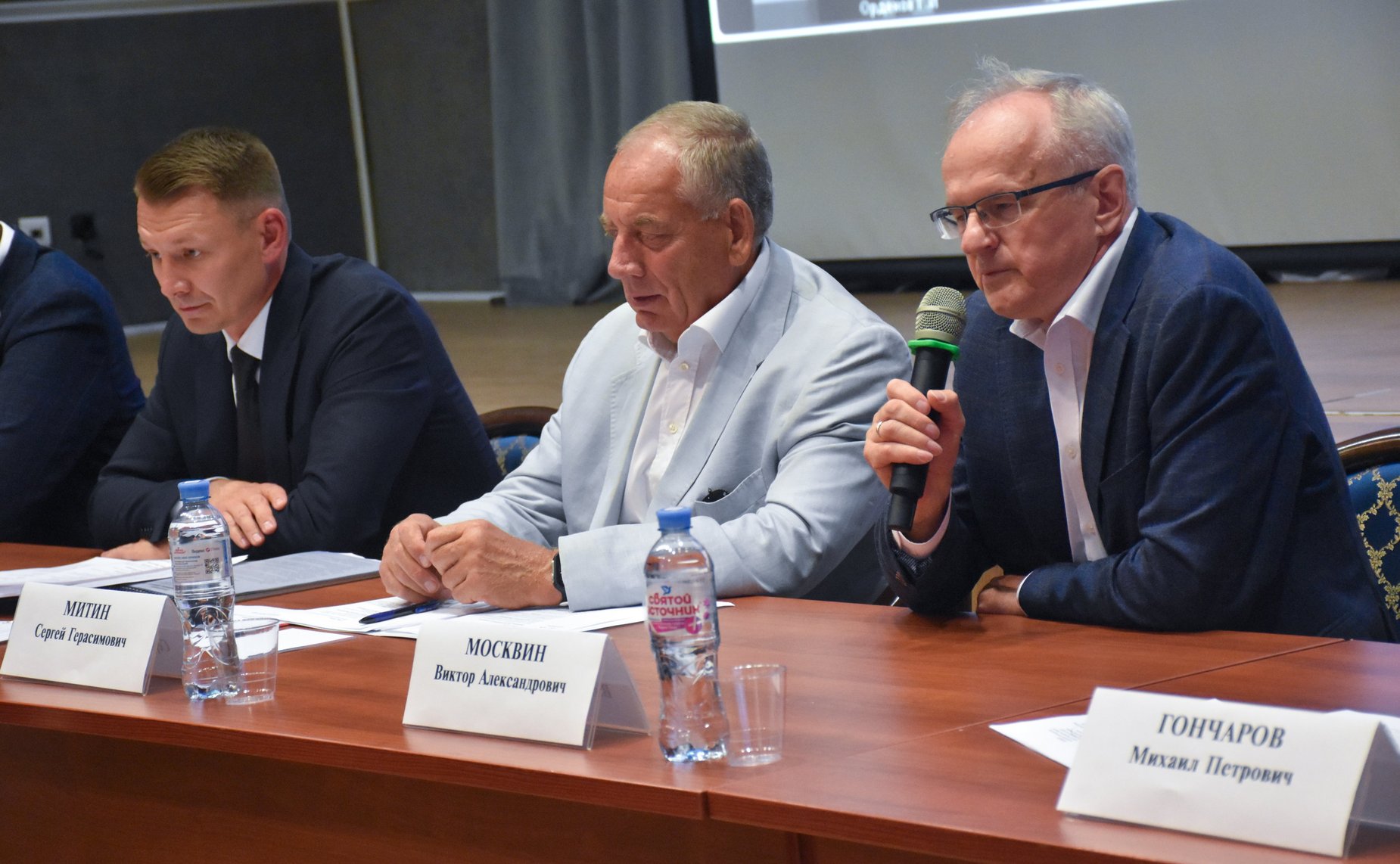 Александр Двойных провел заседание Организационного комитета Фестиваля православной культуры и традиций малых городов и сельских поселений Руси «София»