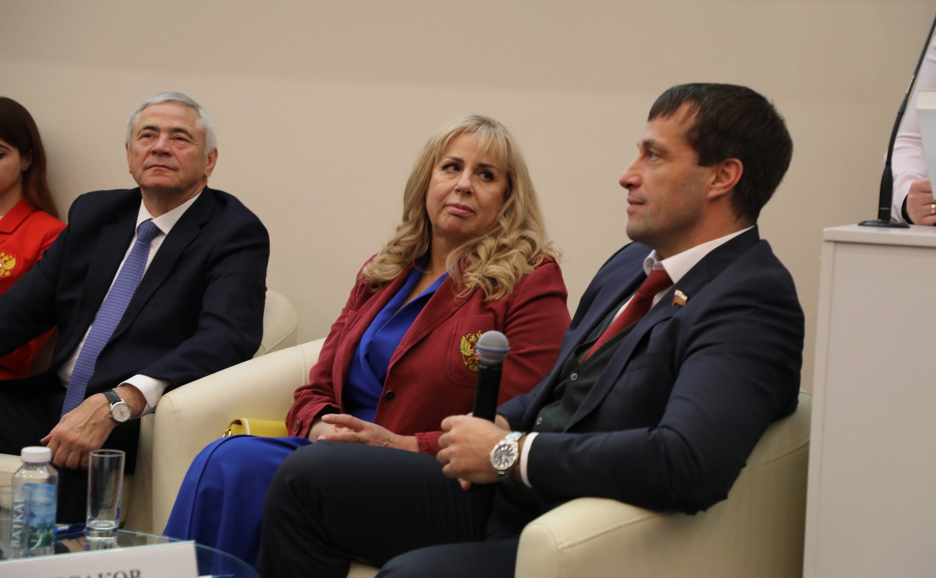 Эдуард Исаков принял участие в торжественных мероприятиях с чемпионами Летних Игр Паралимпийцев и открыл в регионе Международный инклюзивный турнир по жиму лежа «Кубок чемпионов»