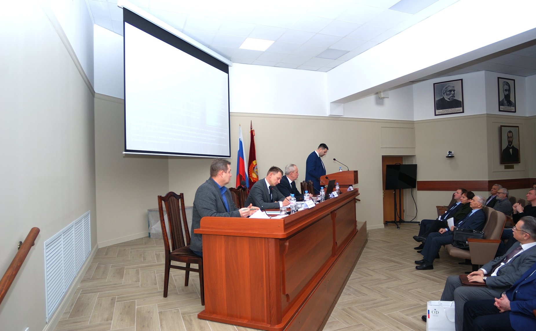 Председатель Комитета СФ по аграрно-продовольственной политике и природопользованию Александр Двойных посетил Федеральный научный центр — Всероссийский НИИ экспериментальной ветеринарии имени К.И. Скрябина и Я.Р. Коваленко РАН