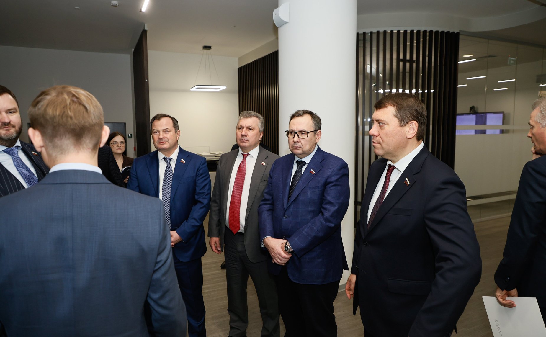 Сенаторы посетили Аналитический центр при Правительстве РФ