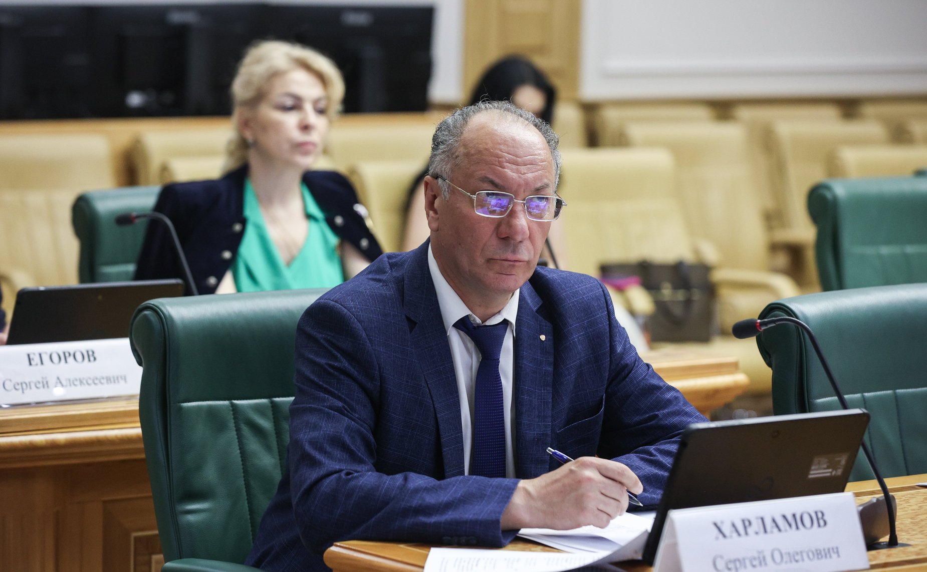 Круглый стол Комитета Совета Федерации по конституционному законодательству и государственному строительству на тему «Административная ответственность за нарушения в сфере миграции»