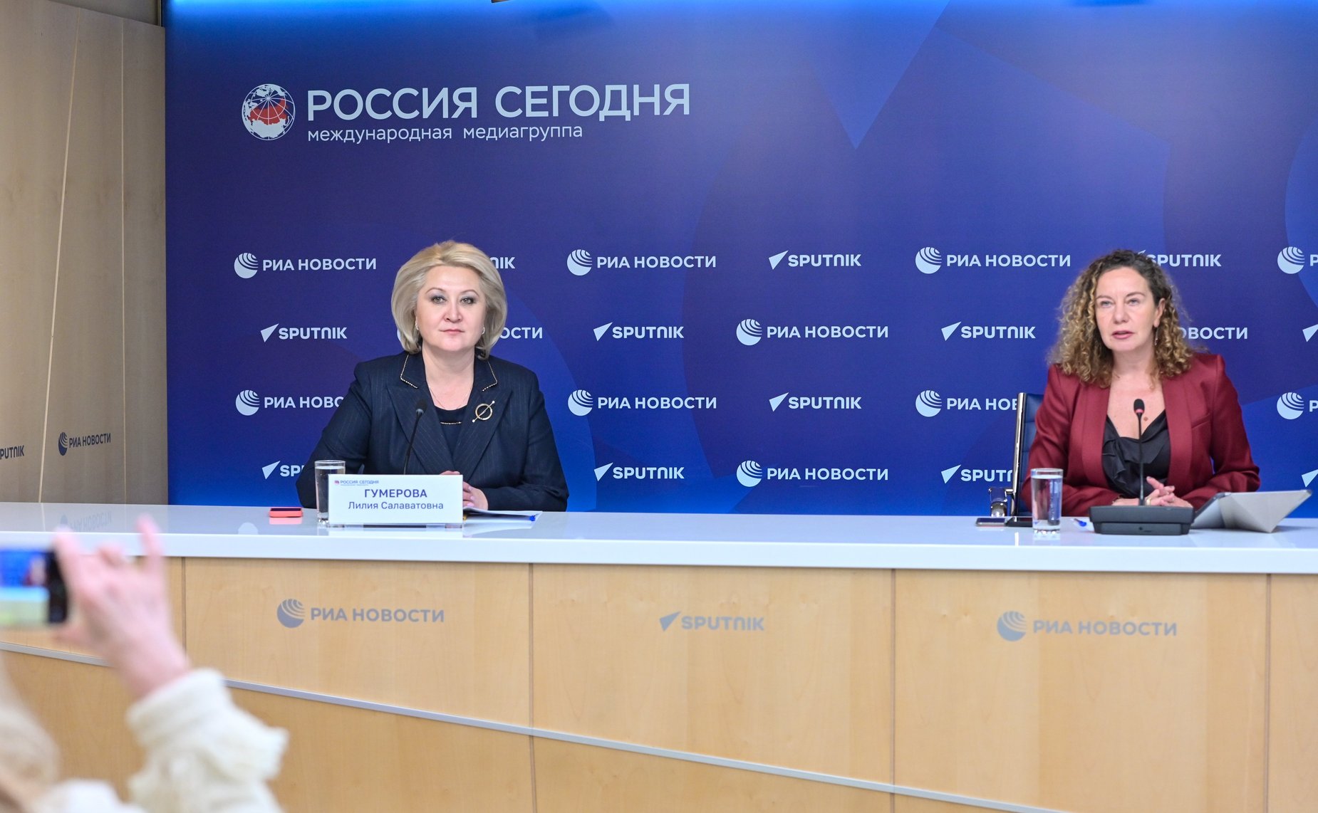 В пресс-центре Медиагруппы «Россия сегодня» состоялась пресс-конференция председателя Комитета СФ по науке, образованию и культуре Лилии Гумеровой, на которой подведены итоги работы Комитета в осеннюю сессию