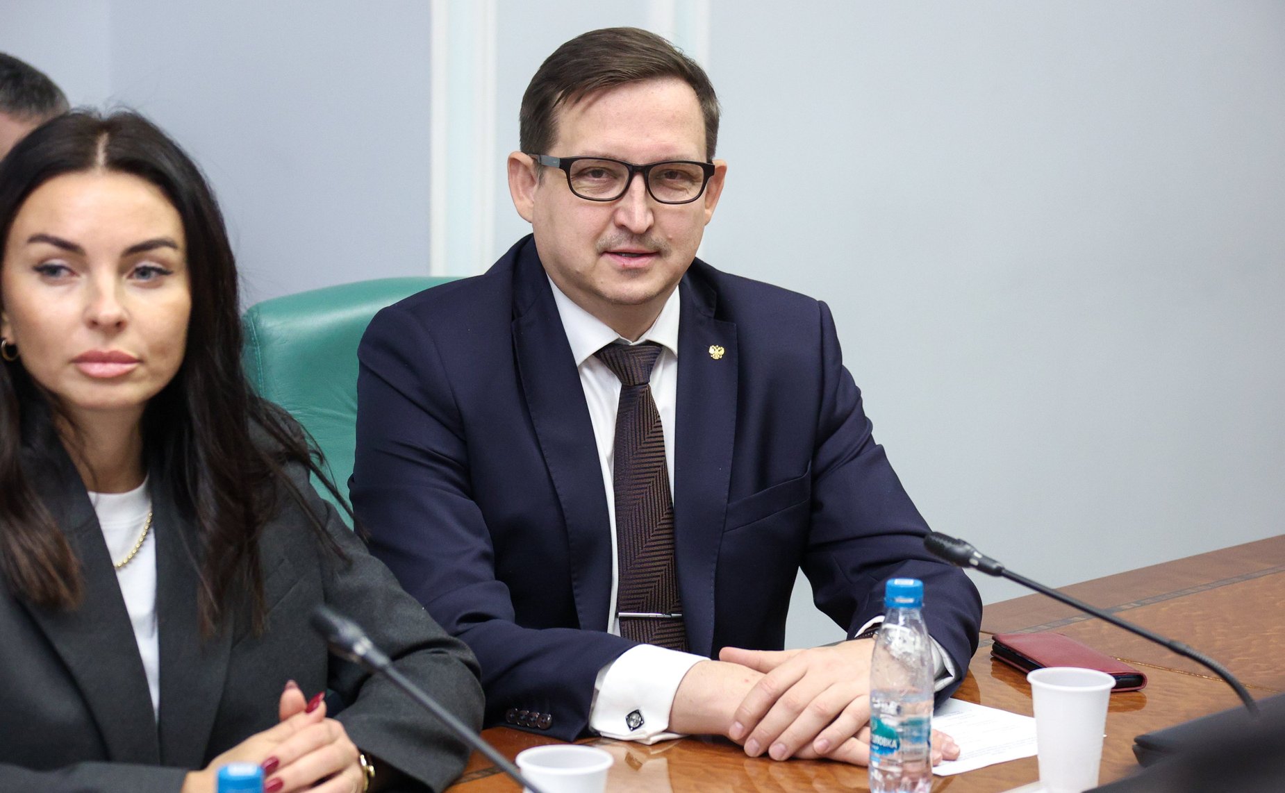 Круглый стол на тему «Актуальные проблемы реализации федерального проекта «Опережающая подготовка и переподготовка квалифицированных кадров по направлению новых материалов и химии»