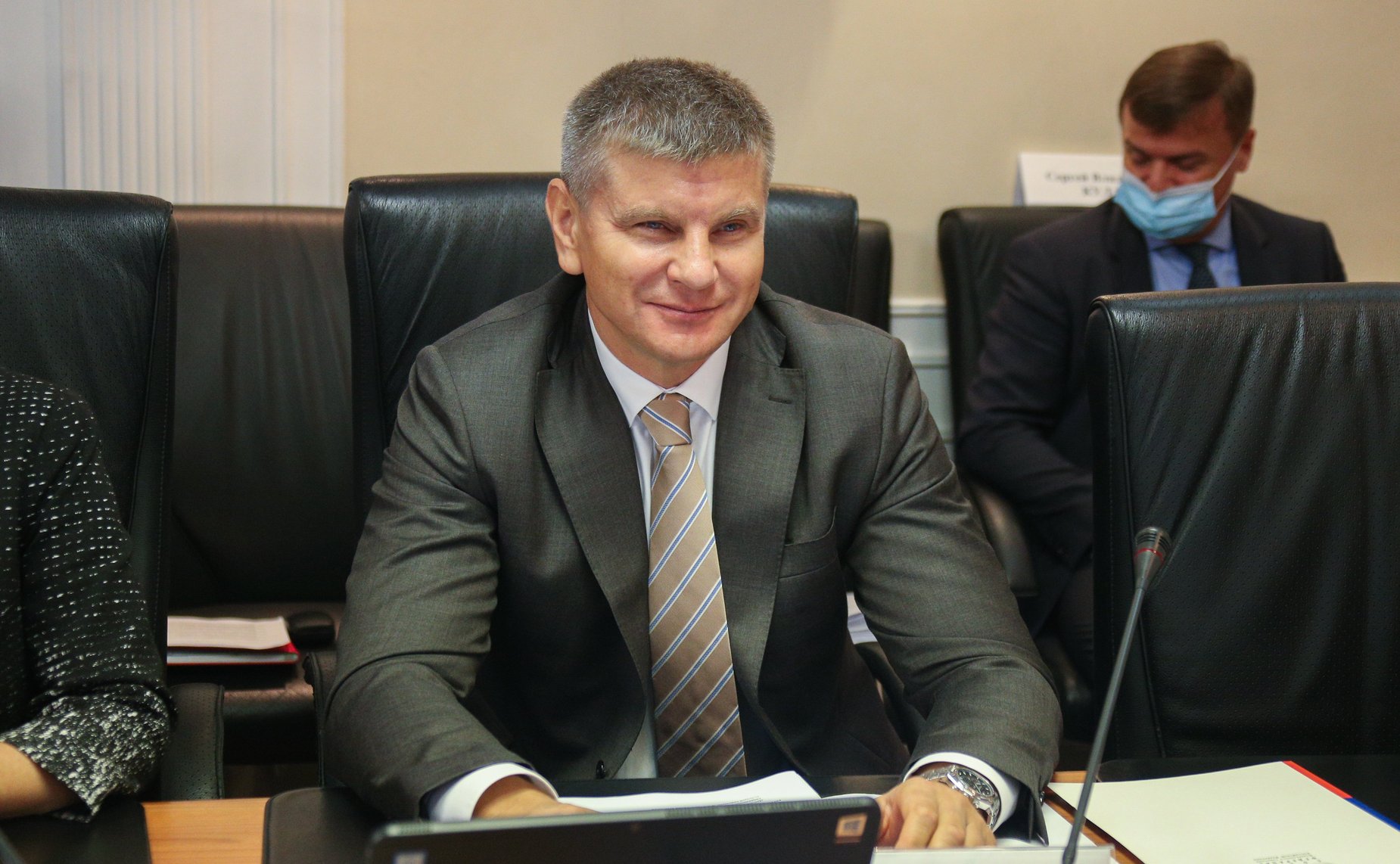 Геннадий Голов