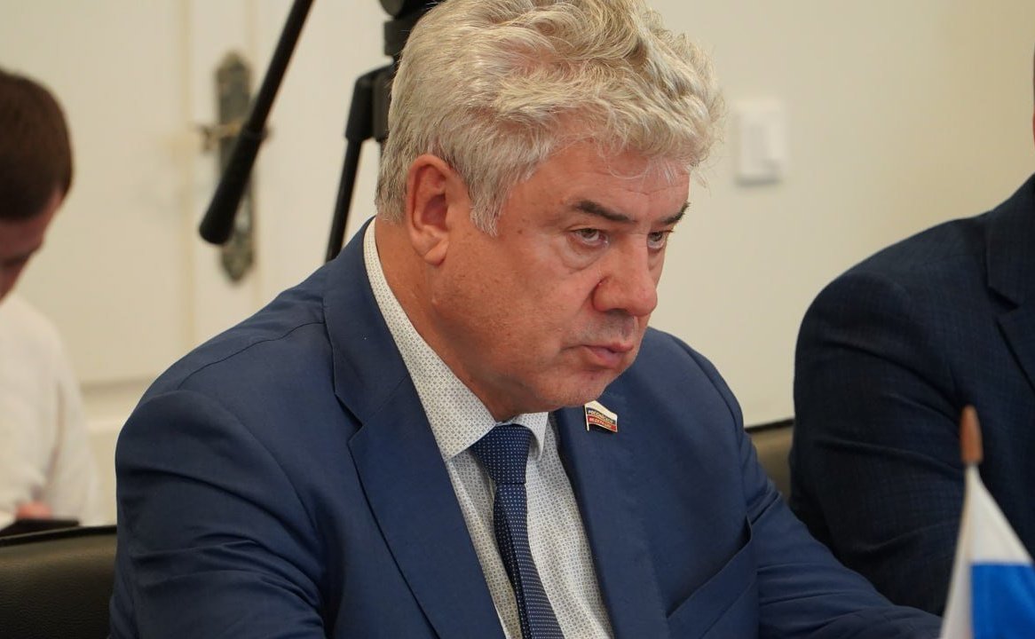 Виктор Бондарев